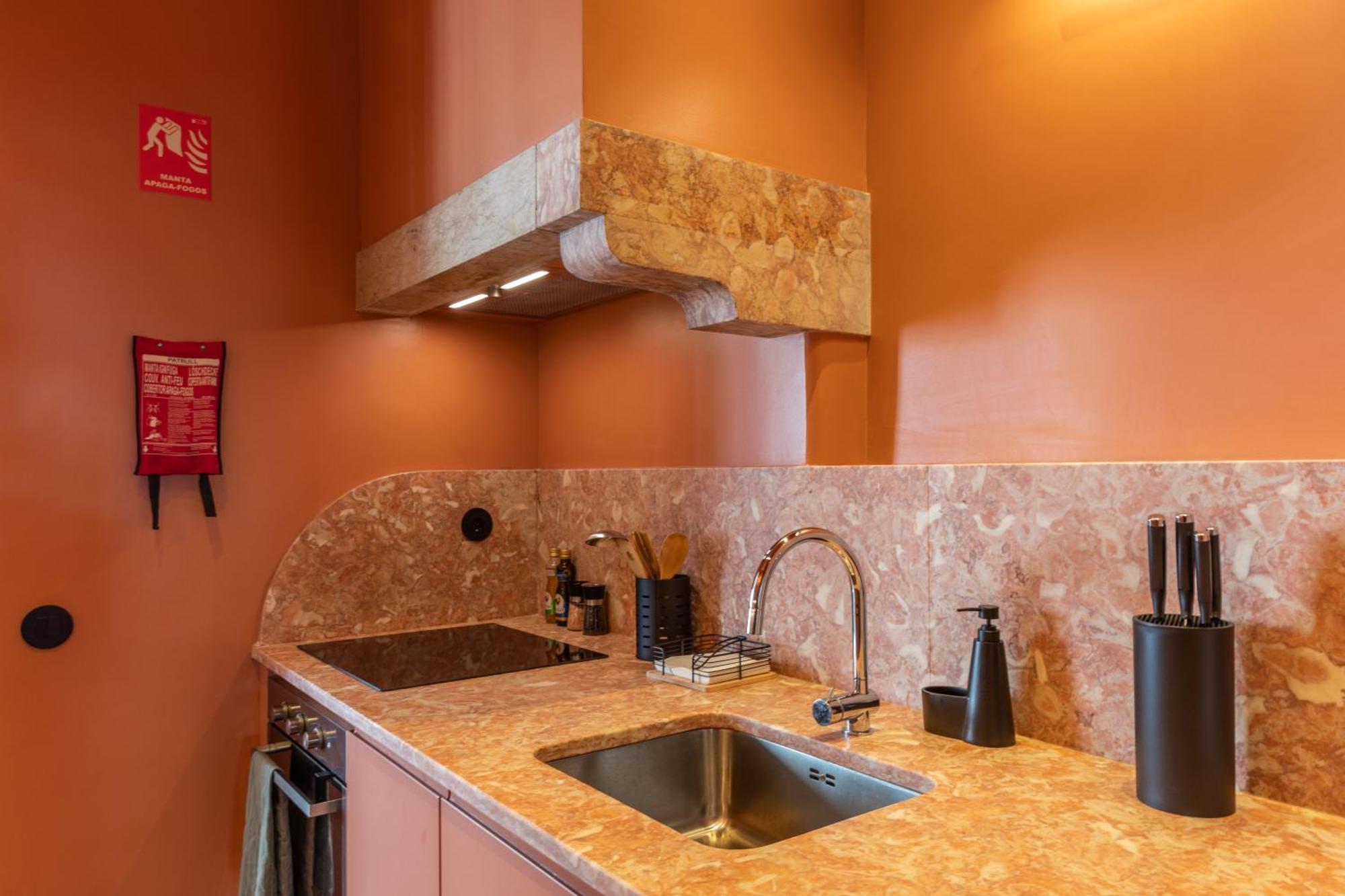Alvalade 58 - Charming 2 Bedroom Apartment With Ac Near The Airport And City Center Lisbon Bagian luar foto