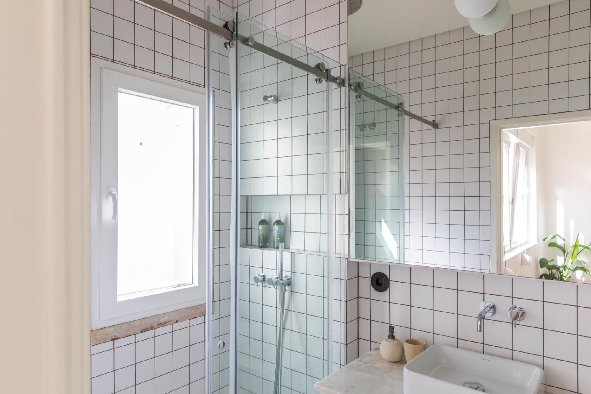 Alvalade 58 - Charming 2 Bedroom Apartment With Ac Near The Airport And City Center Lisbon Bagian luar foto