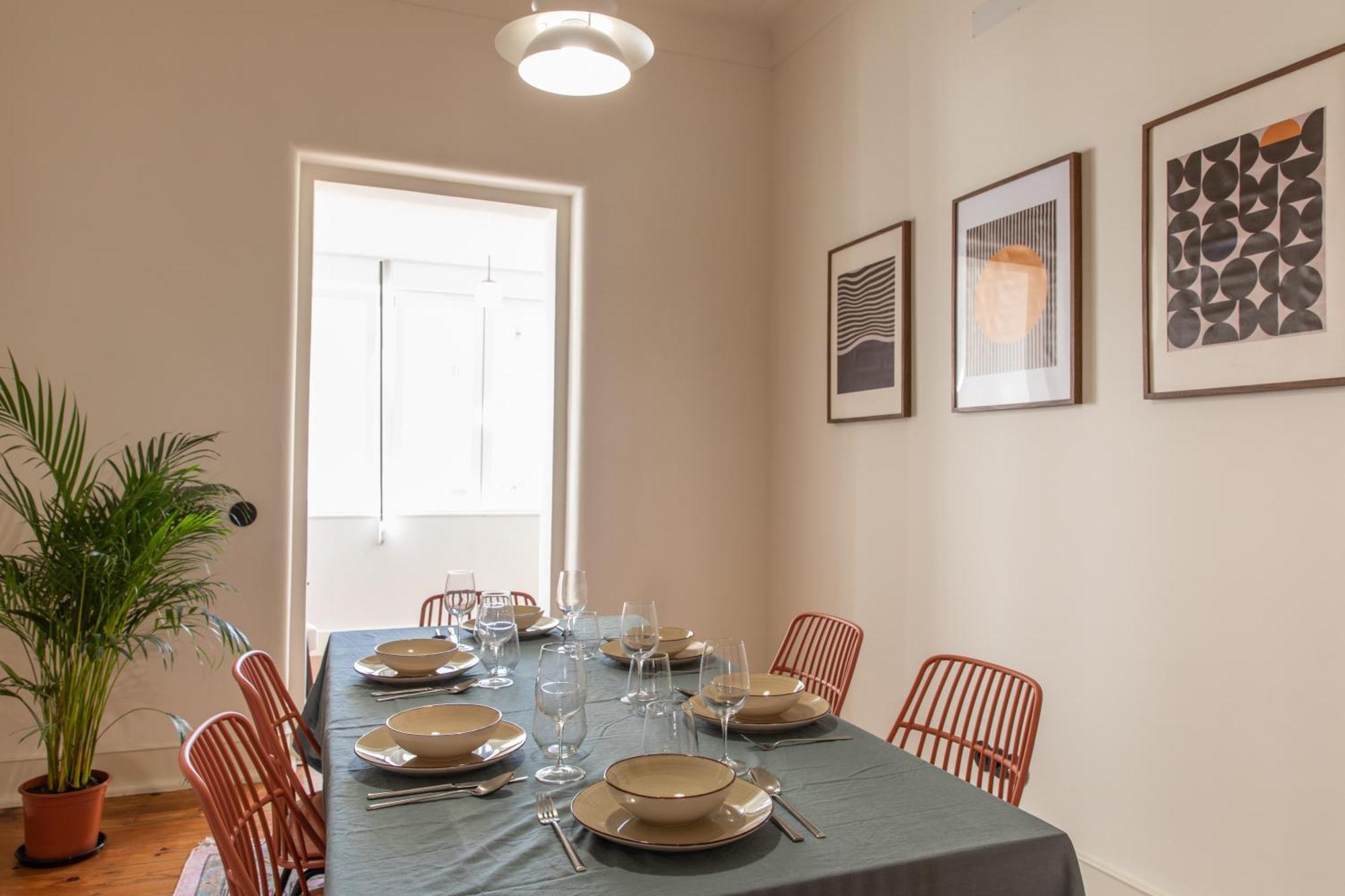 Alvalade 58 - Charming 2 Bedroom Apartment With Ac Near The Airport And City Center Lisbon Bagian luar foto