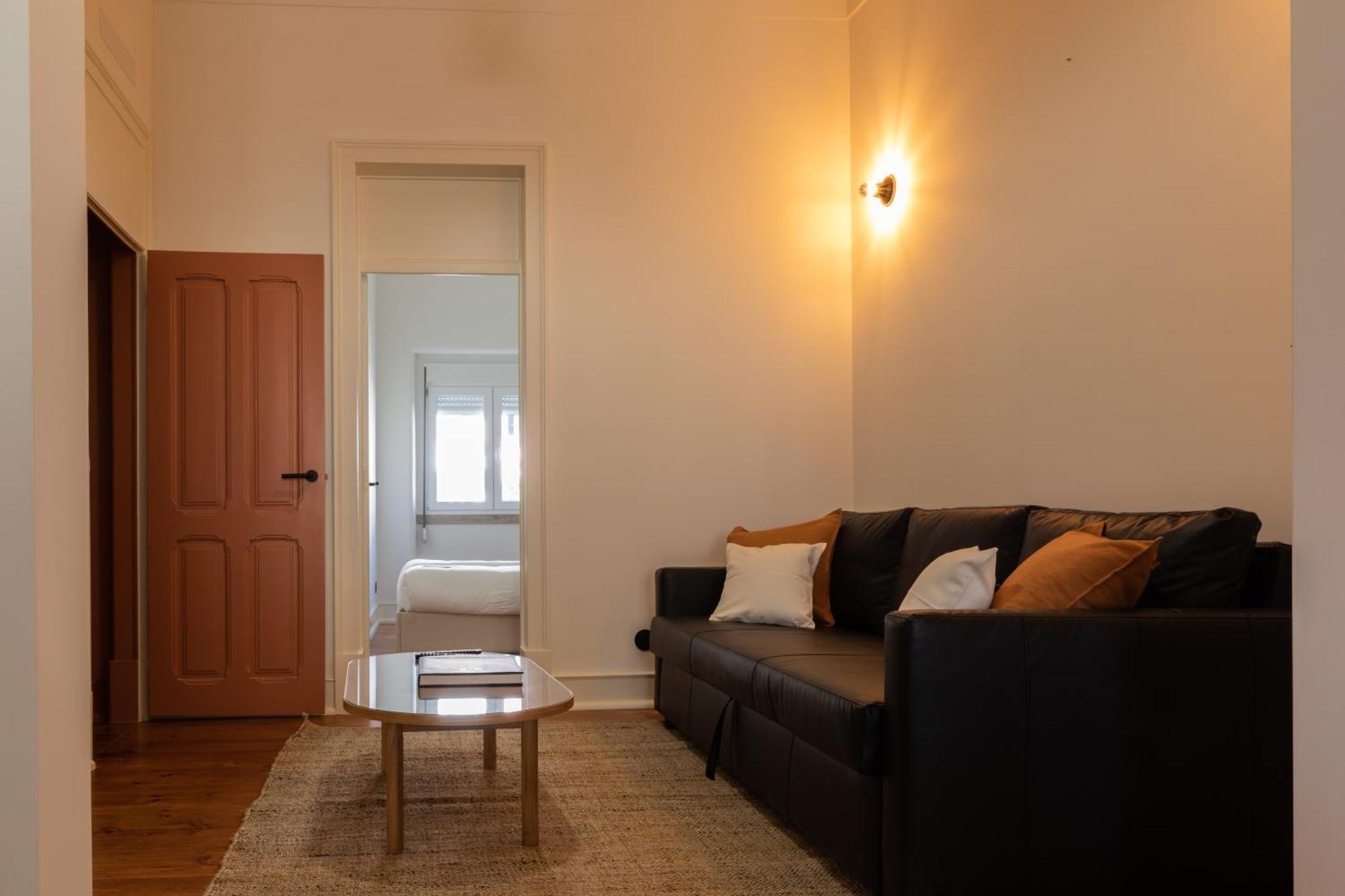Alvalade 58 - Charming 2 Bedroom Apartment With Ac Near The Airport And City Center Lisbon Bagian luar foto