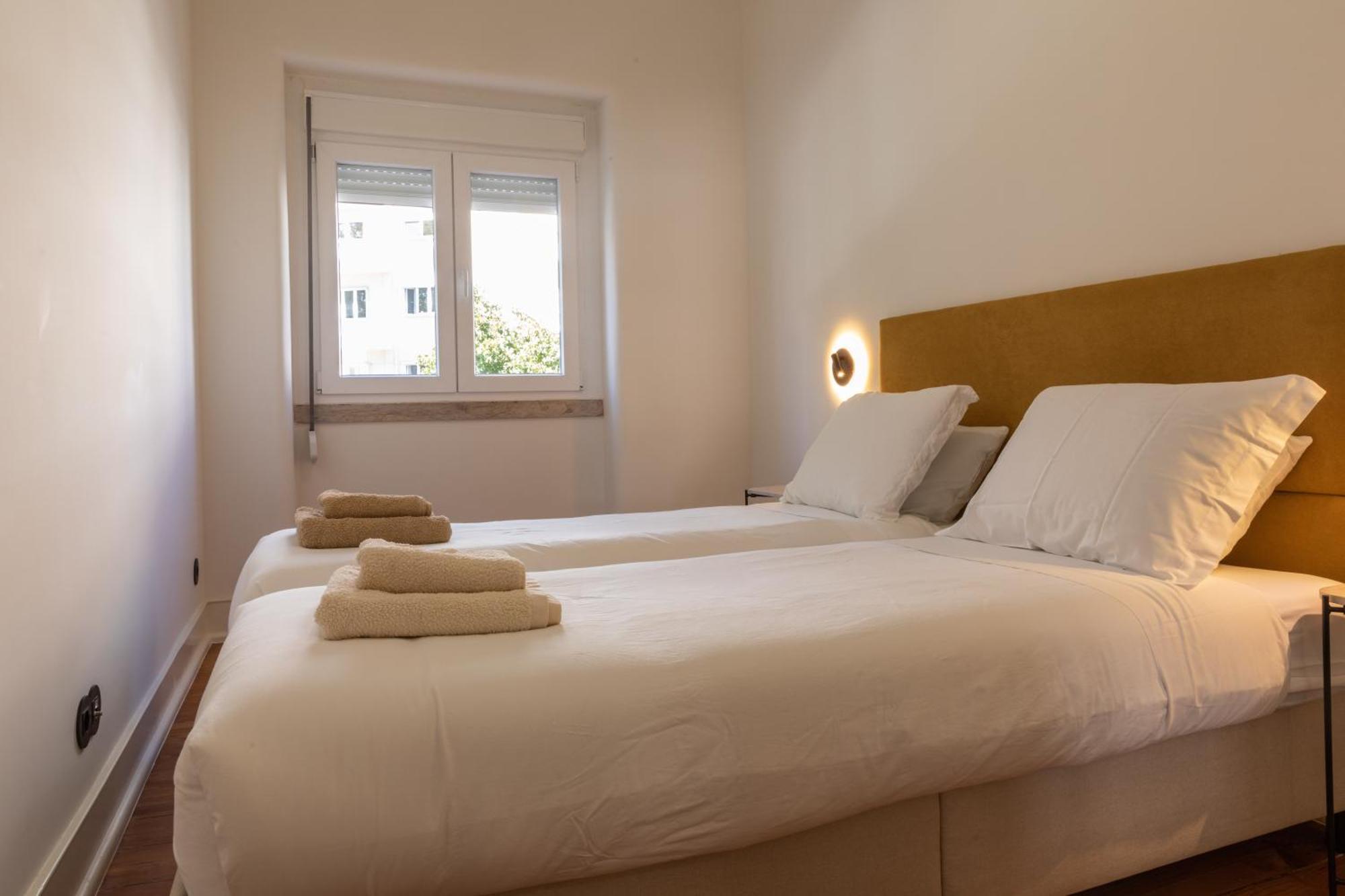 Alvalade 58 - Charming 2 Bedroom Apartment With Ac Near The Airport And City Center Lisbon Bagian luar foto